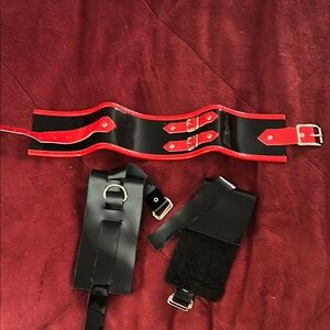 Sexy collar and furry restraints